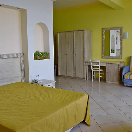 Hotel Brigantina 3*