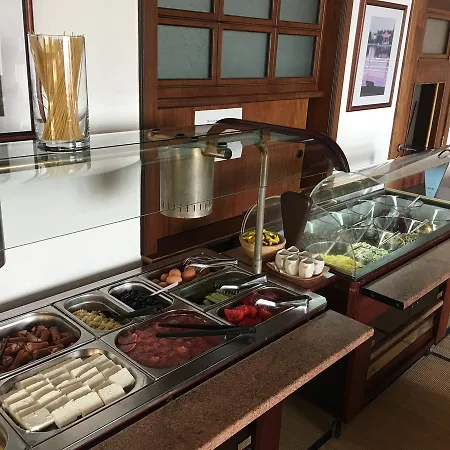 Brigantina Hotel