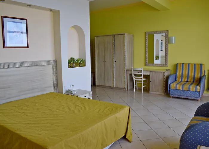 호텔 Brigantina 3*